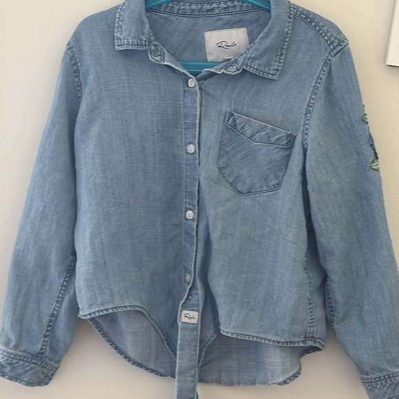 Rails, Denim floral patch button down, Size 10 kid, excellent gently used - Picture 3 of 7